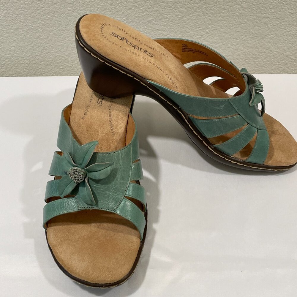 (NEW) SOFTSPOTS #177457 Leather Wedge Open Toe Slide w/ Flower Trim, Sage - 10W - Picture 3 of 13